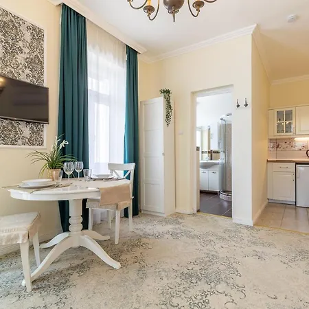 Lucia Apartament Héviz