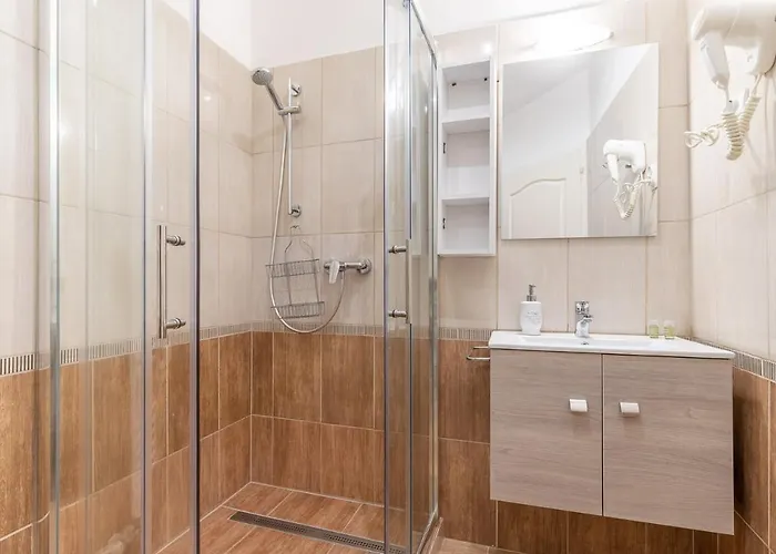 Lucia Apartmán