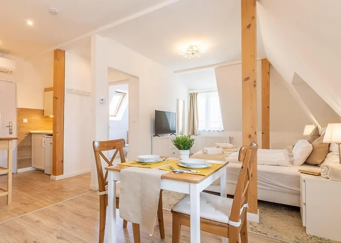Lucia Apartmán *